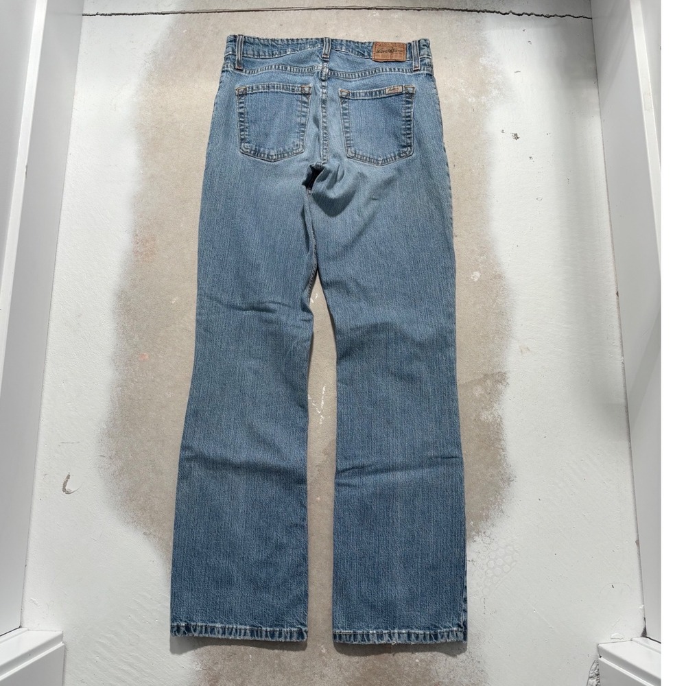 Signature by Levi Strauss Gold Label Mid Rise Bootcut Jeans Medium Wash Size 8M